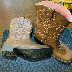 Chic Brown Kids Western Boots